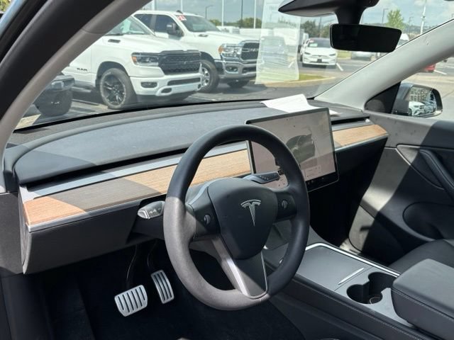 Used 2022 Tesla Model Y Performance AWD/4WD image 17
