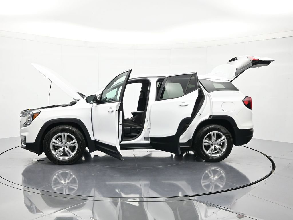 Used 2024 GMC Terrain SLE FWD image 45