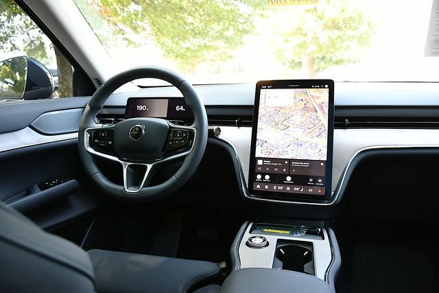 Certified 2025 Volvo EX90 Ultra AWD/4WD image 20
