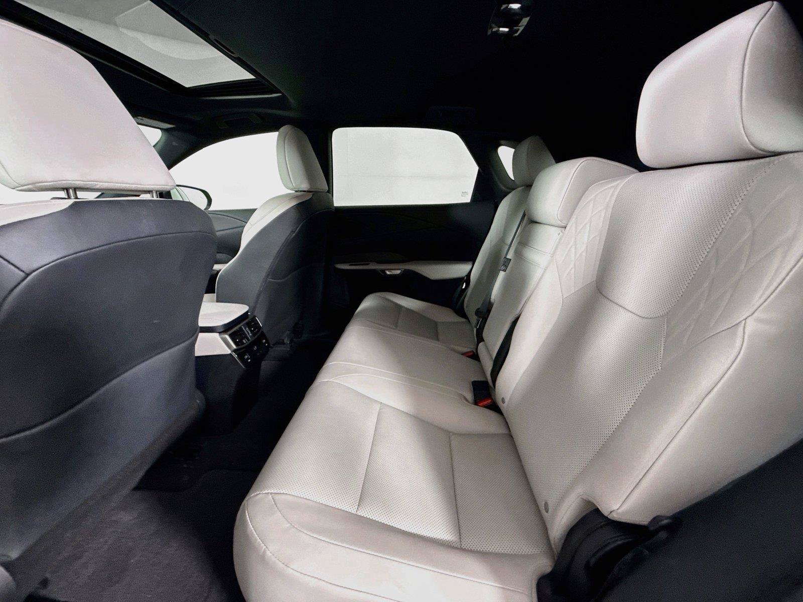 Used 2024 Lexus RX 350 Premium w/ Convenience Package FWD image 31