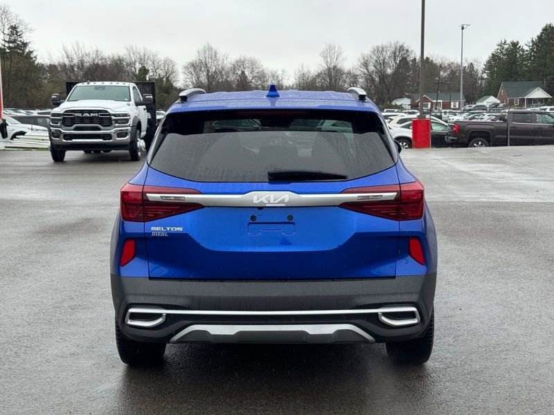 Used 2022 Kia Seltos EX image 4