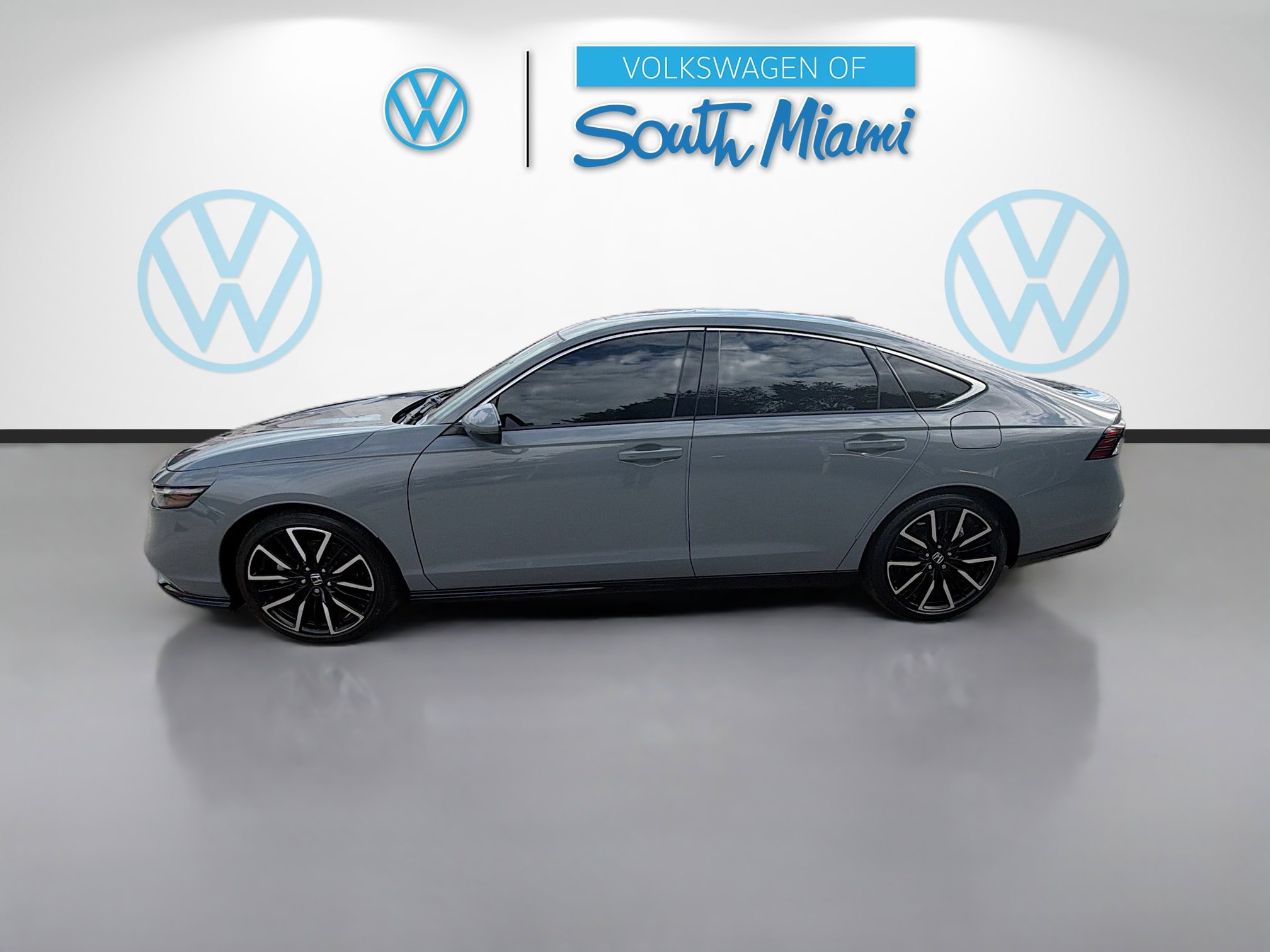 Used 2023 Honda Accord Touring image 4