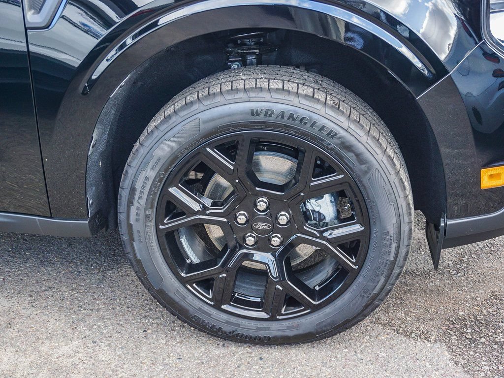 New 2026 Ford Maverick XLT w/ Black Appearance Package AWD/4WD image 10