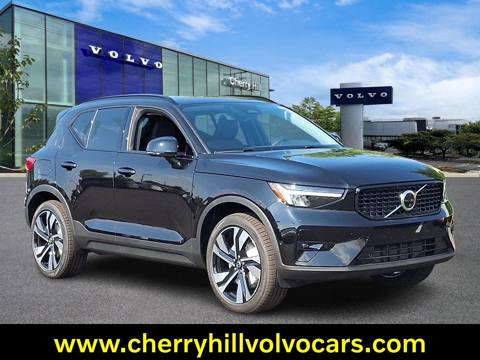 New 2026 Volvo XC40 B5 Plus w/ Protection Package Premier