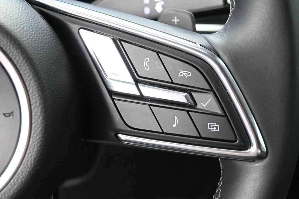 Used 2024 Buick Envision Preferred AWD/4WD image 41