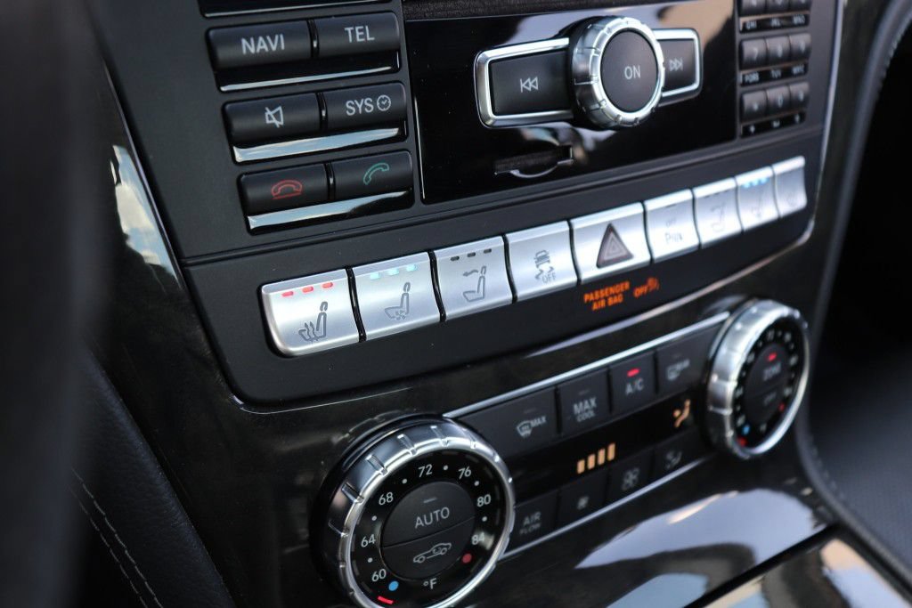 Used 2014 Mercedes-Benz SL 550 w/ Driver Assistance Package image 51