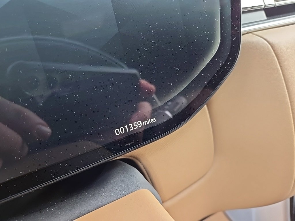 Used 2025 Land Rover Range Rover Long Wheelbase SE image 13