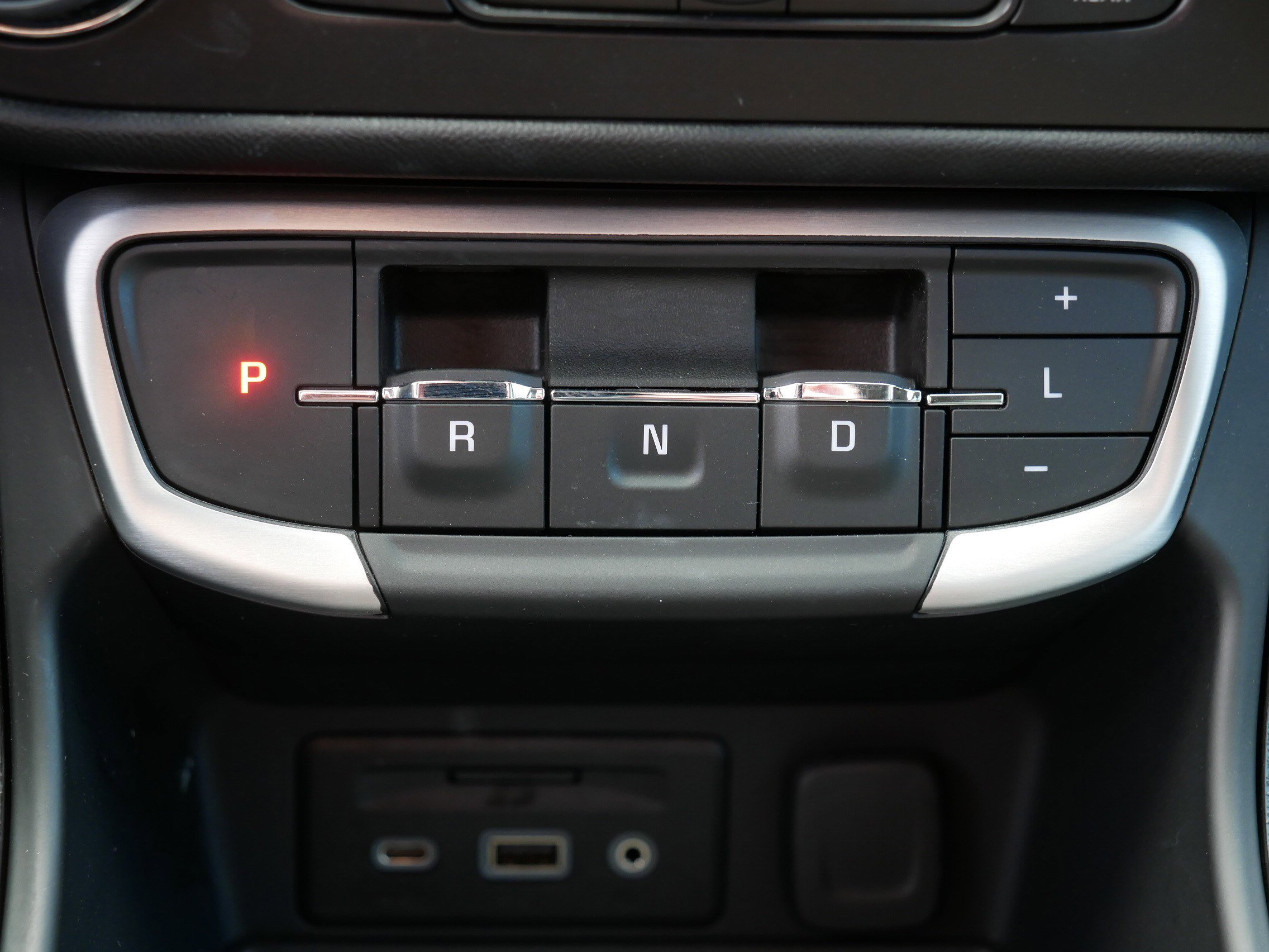 Used 2024 GMC Terrain SLT w/ Infotainment Package II AWD/4WD image 24