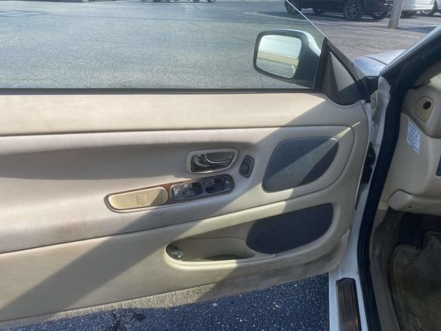 Used 1999 Volvo C70 LT FWD image 12