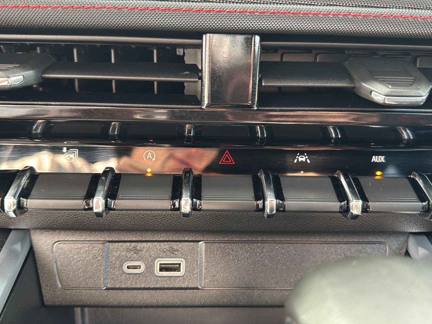 Used 2023 Chevrolet Colorado Z71 w/ Z71 Convenience Package 2 image 16