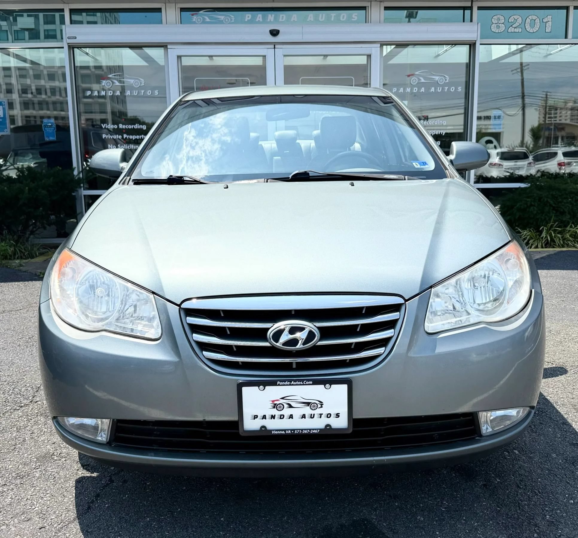 Used 2010 Hyundai Elantra GLS FWD image 2