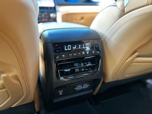 Used 2023 Jeep Grand Cherokee Summit image 19