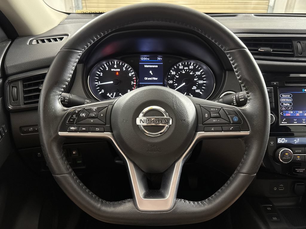 Used 2019 Nissan Rogue SV w/ Premium Package FWD image 14