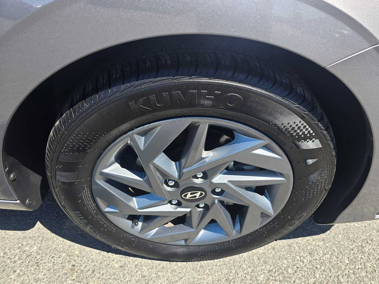 Used 2024 Hyundai Elantra SEL FWD image 9