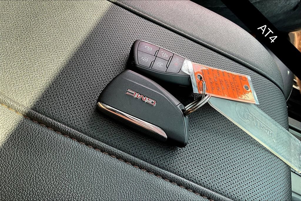 Used 2024 GMC Sierra 1500 AT4 w/ Technology Package image 35