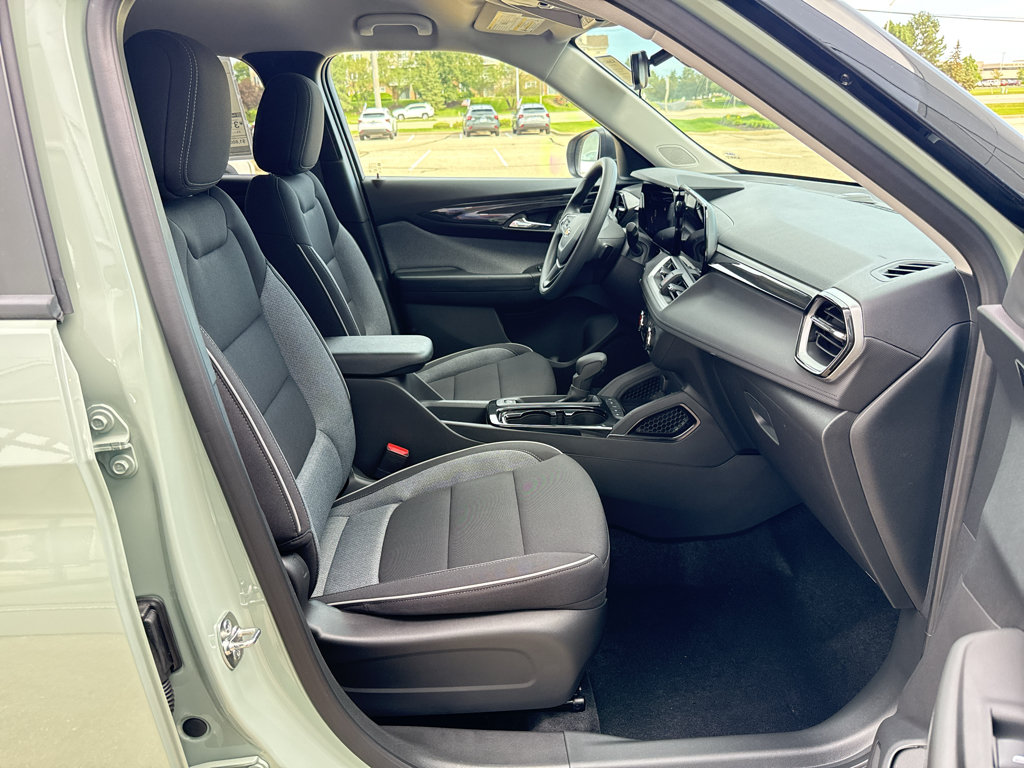 New 2026 Chevrolet TrailBlazer LS w/ LS Convenience Package FWD image 30