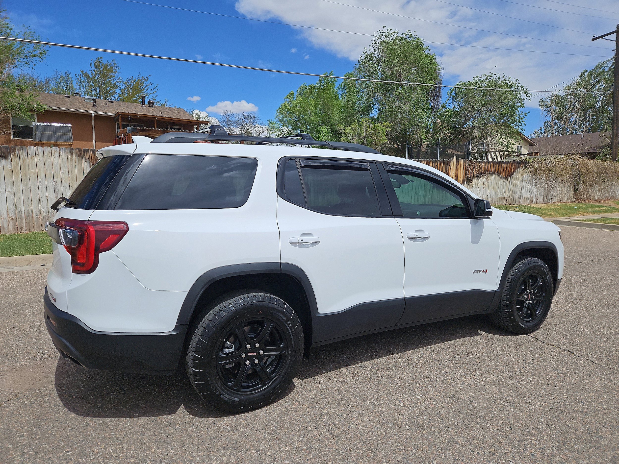Used 2023 GMC Acadia AT4 w/ Technology Package image 4