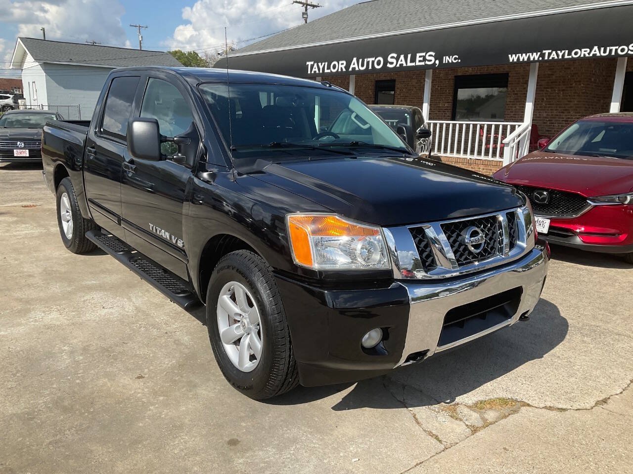Used 2013 Nissan Titan SV w/ SV Premium Utility Pkg