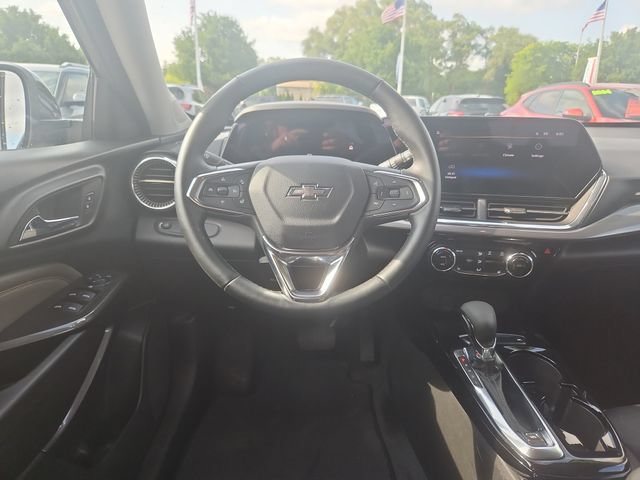 Used 2024 Chevrolet Trax ACTIV w/ Driver Confidence Package FWD image 14