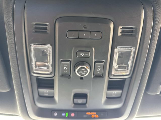 Used 2022 GMC Yukon SLT w/ SLT Premium Package RWD image 24