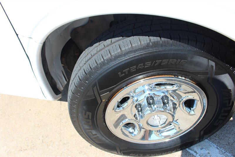 Used 2020 Chevrolet Express 3500 LT w/ LT Preferred Equipment Group RWD image 30