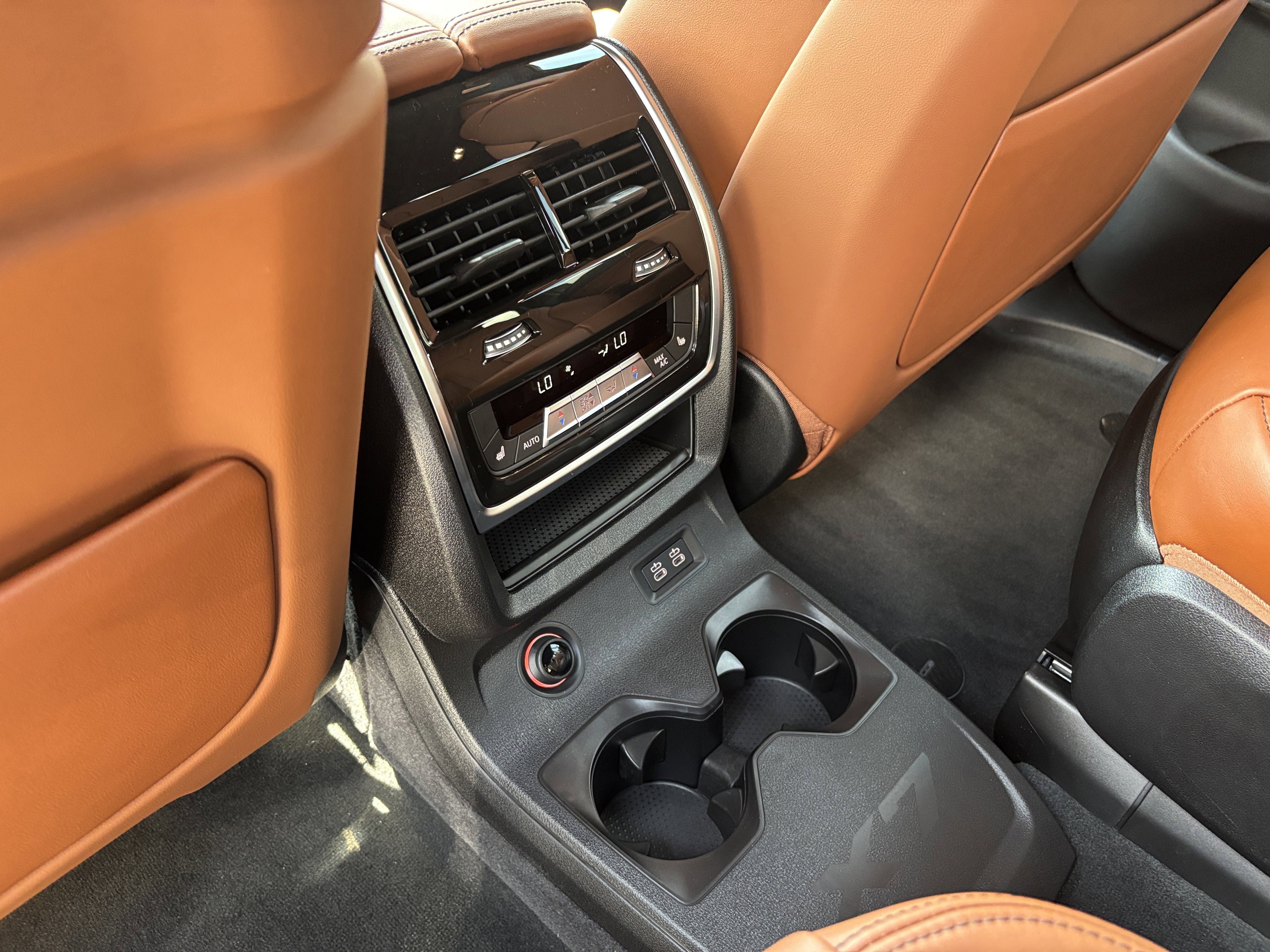 New 2026 BMW ALPINA XB7 image 29