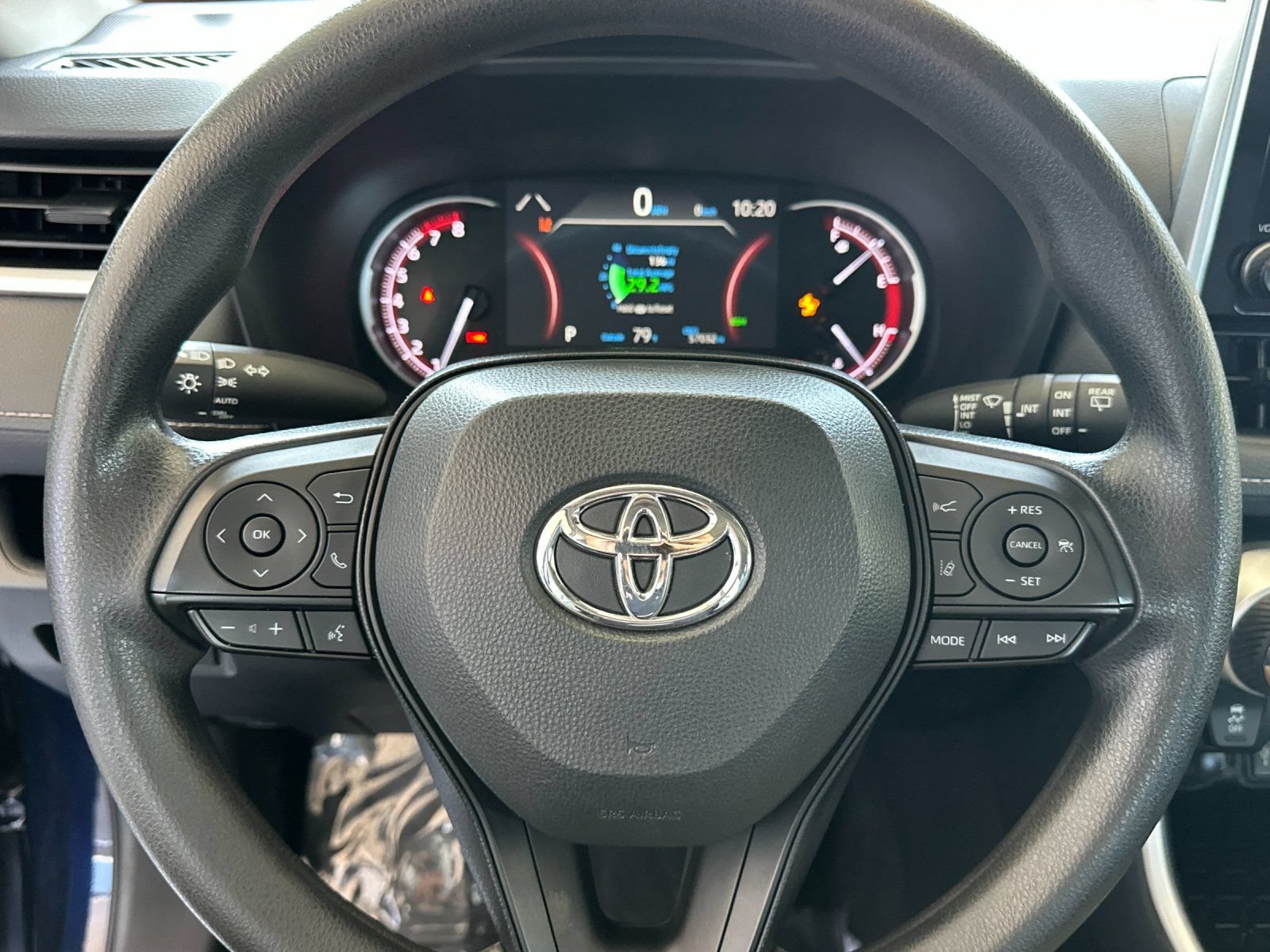 Used 2024 Toyota RAV4 XLE FWD image 21