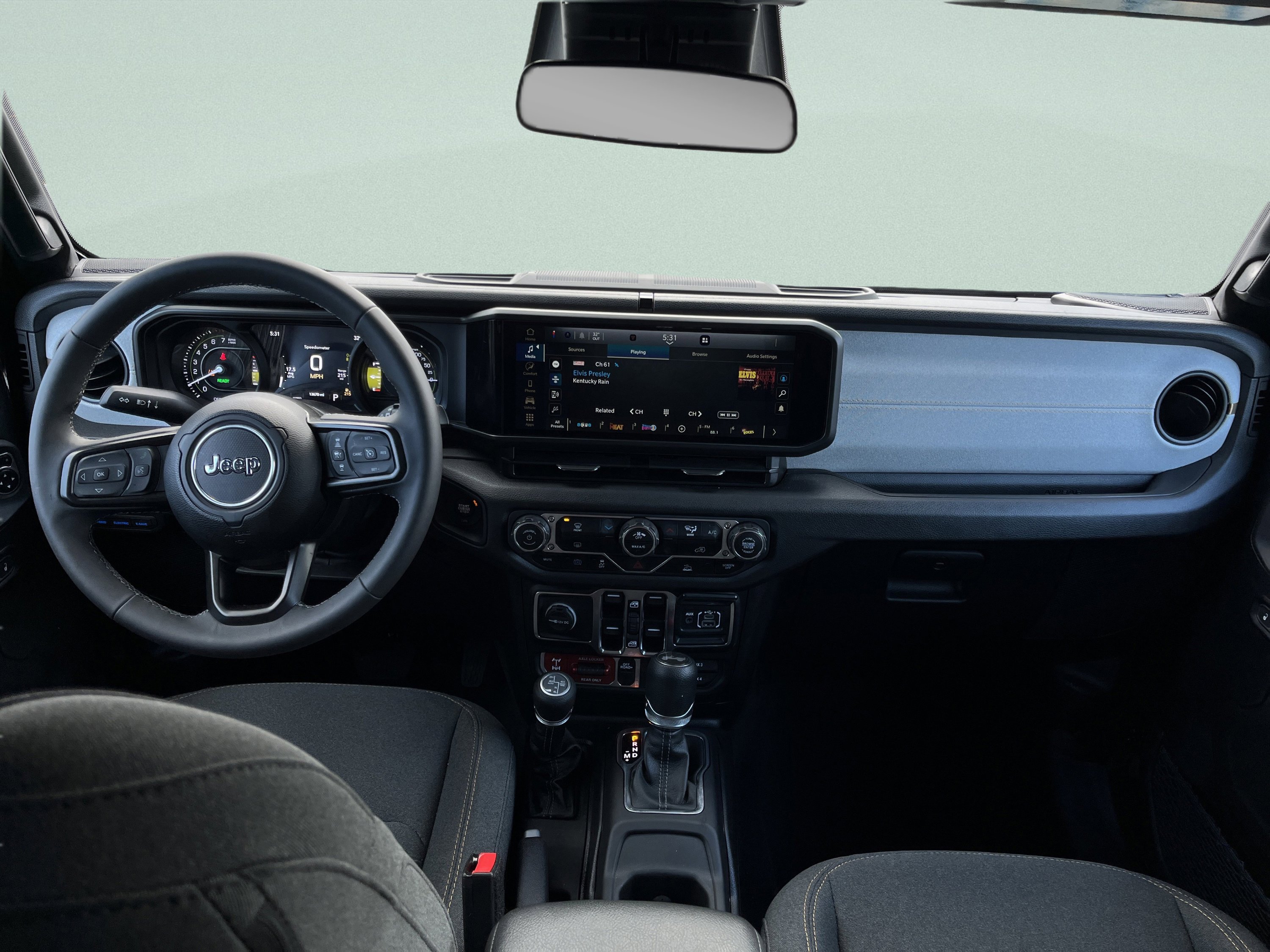 Used 2025 Jeep Wrangler Willys image 10