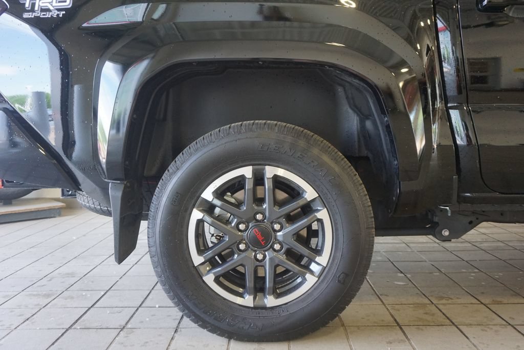 Used 2025 Toyota Tacoma TRD Sport w/ TRD Sport Premium Package AWD/4WD image 34