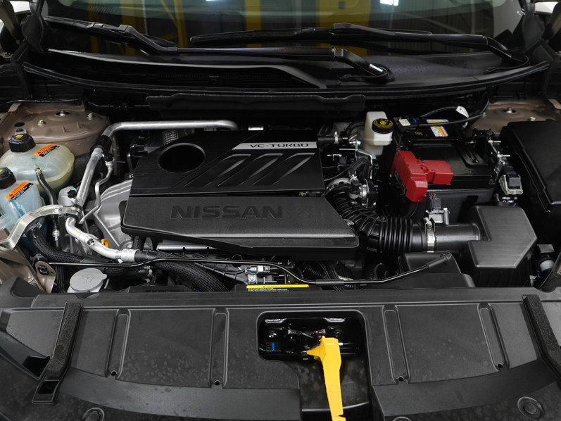 Used 2024 Nissan Rogue SV w/ SV Premium Package image 30