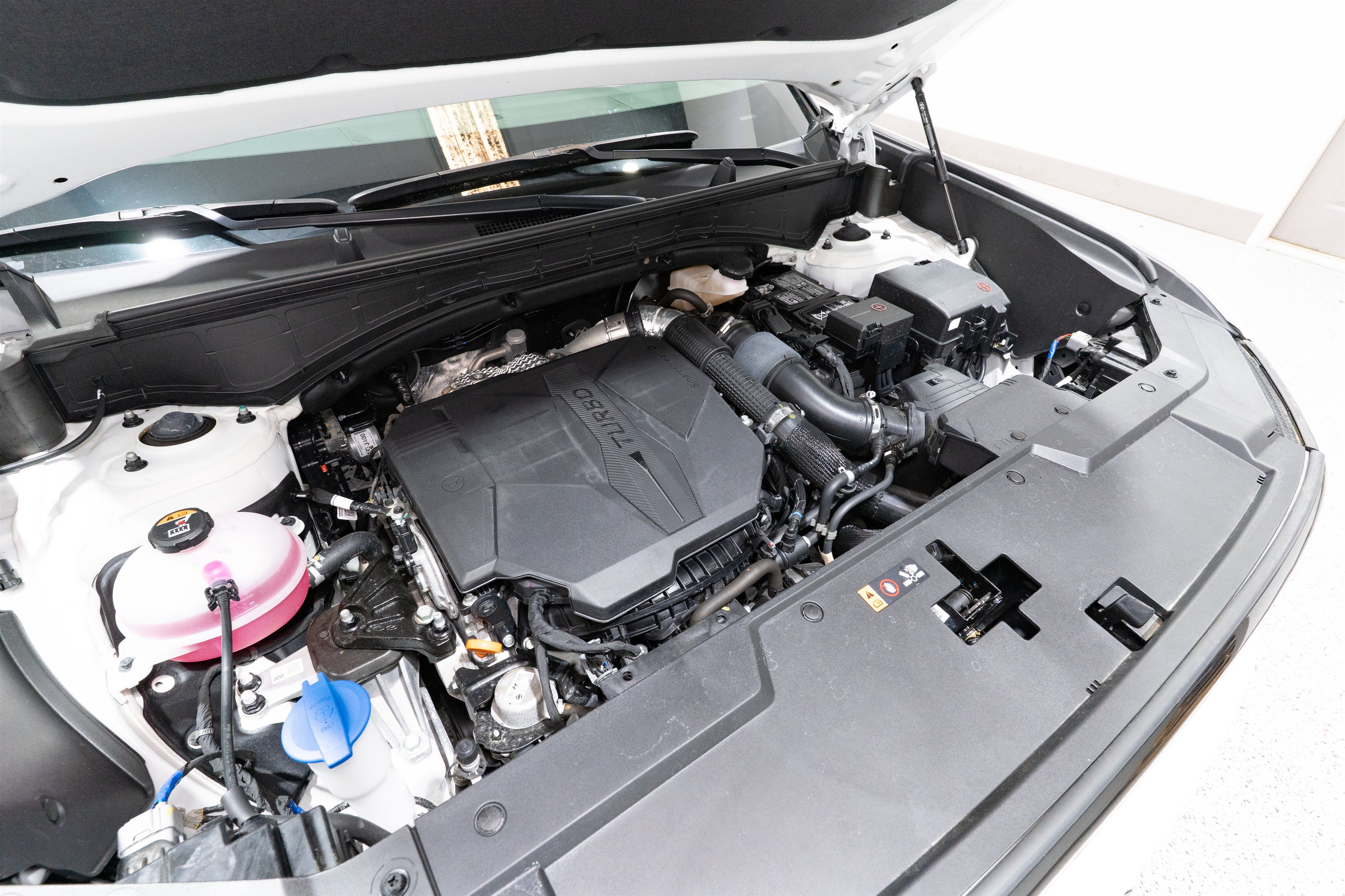 Used 2025 Hyundai Santa Fe SEL FWD image 34