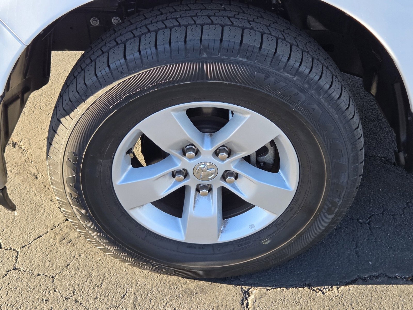 Used 2024 RAM 1500 Classic SLT image 9