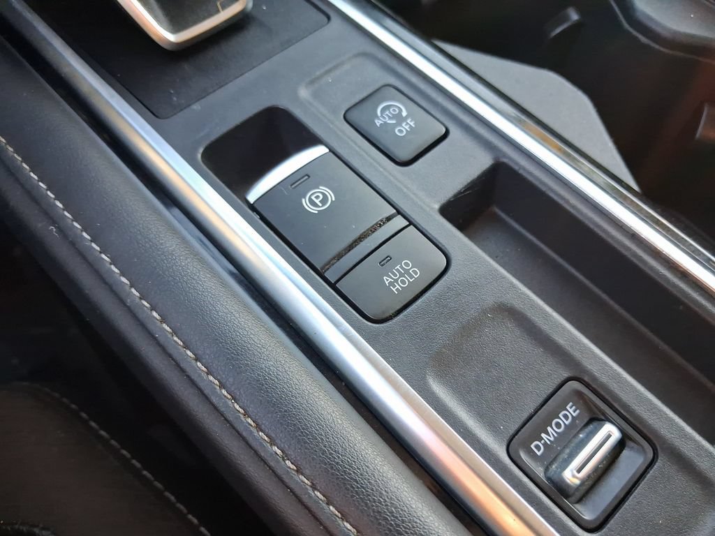Used 2023 Nissan Pathfinder SL FWD image 28