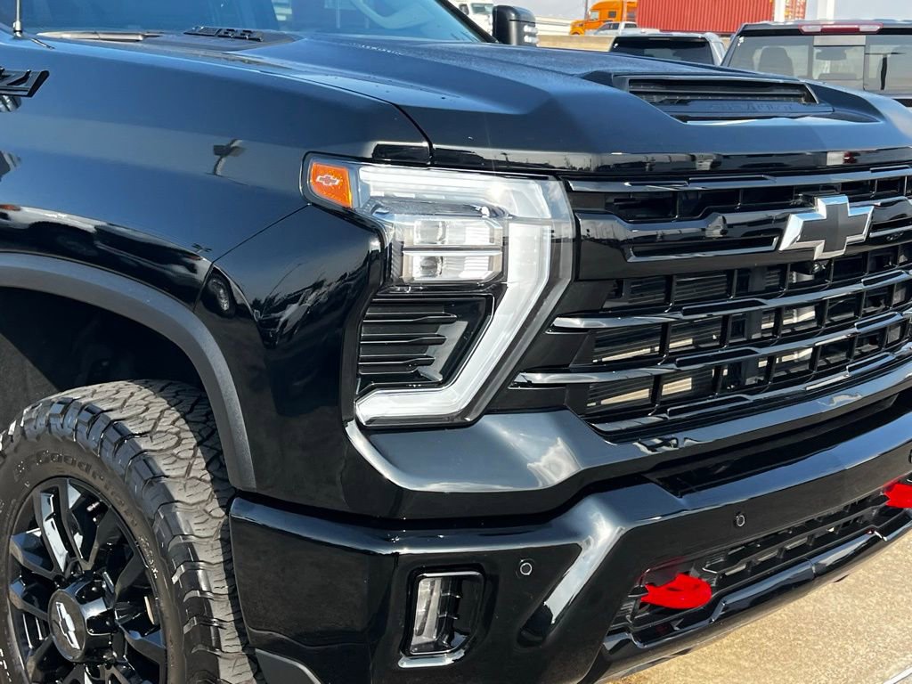 Used 2025 Chevrolet Silverado 2500 LTZ w/ Trail Boss Package image 17