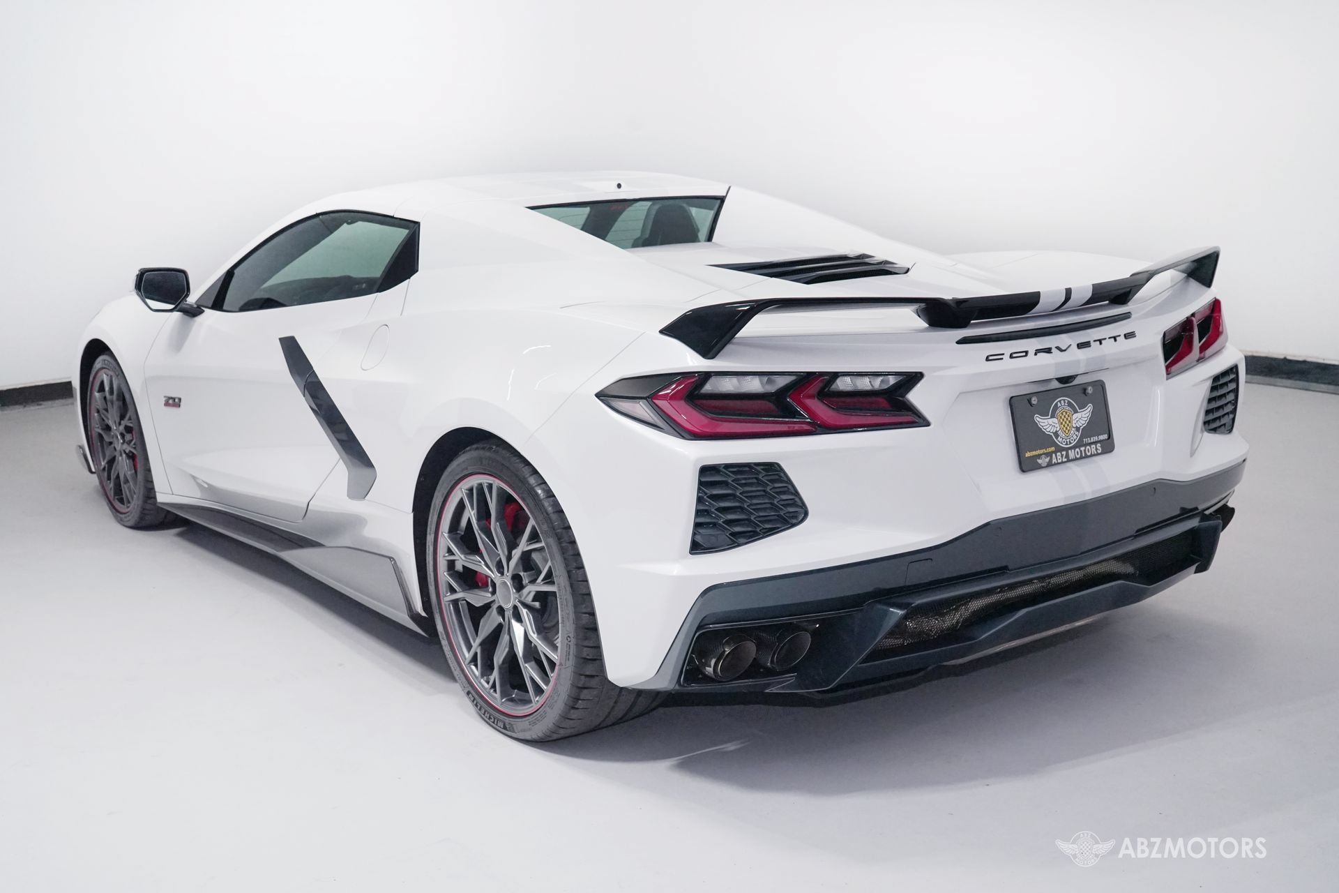 Used 2023 Chevrolet Corvette Stingray Premium Conv w/ Z51 Performance Package RWD image 6