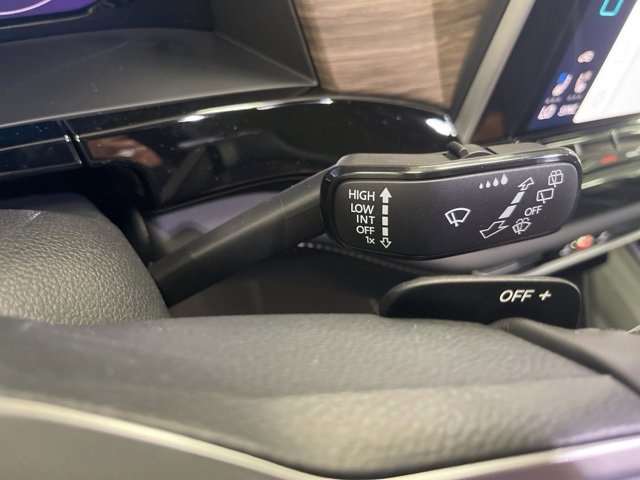 New 2025 Volkswagen Atlas SEL Premium R-Line image 13