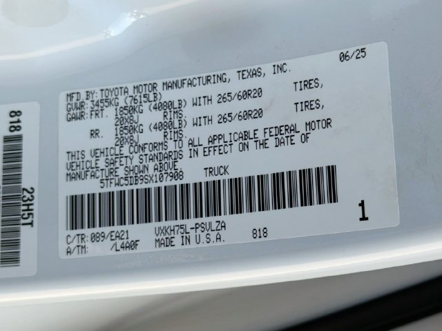 Used 2025 Toyota Tundra Limited AWD/4WD image 42