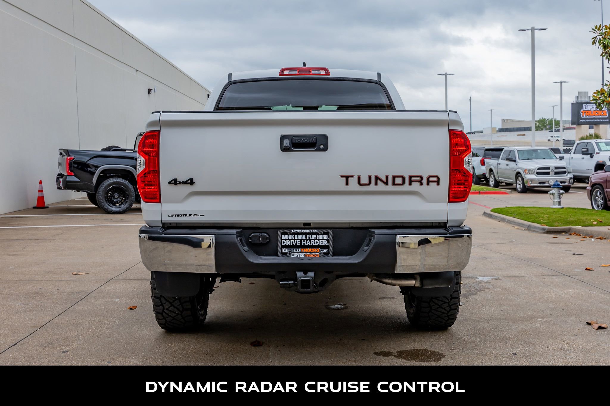 Used 2021 Toyota Tundra SR5 w/ SR5 Upgrade Package AWD/4WD image 8
