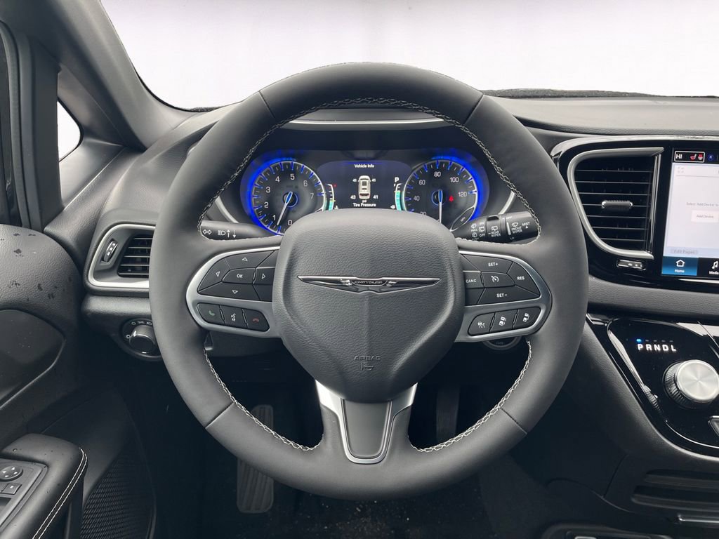 New 2026 Chrysler Voyager LX image 12