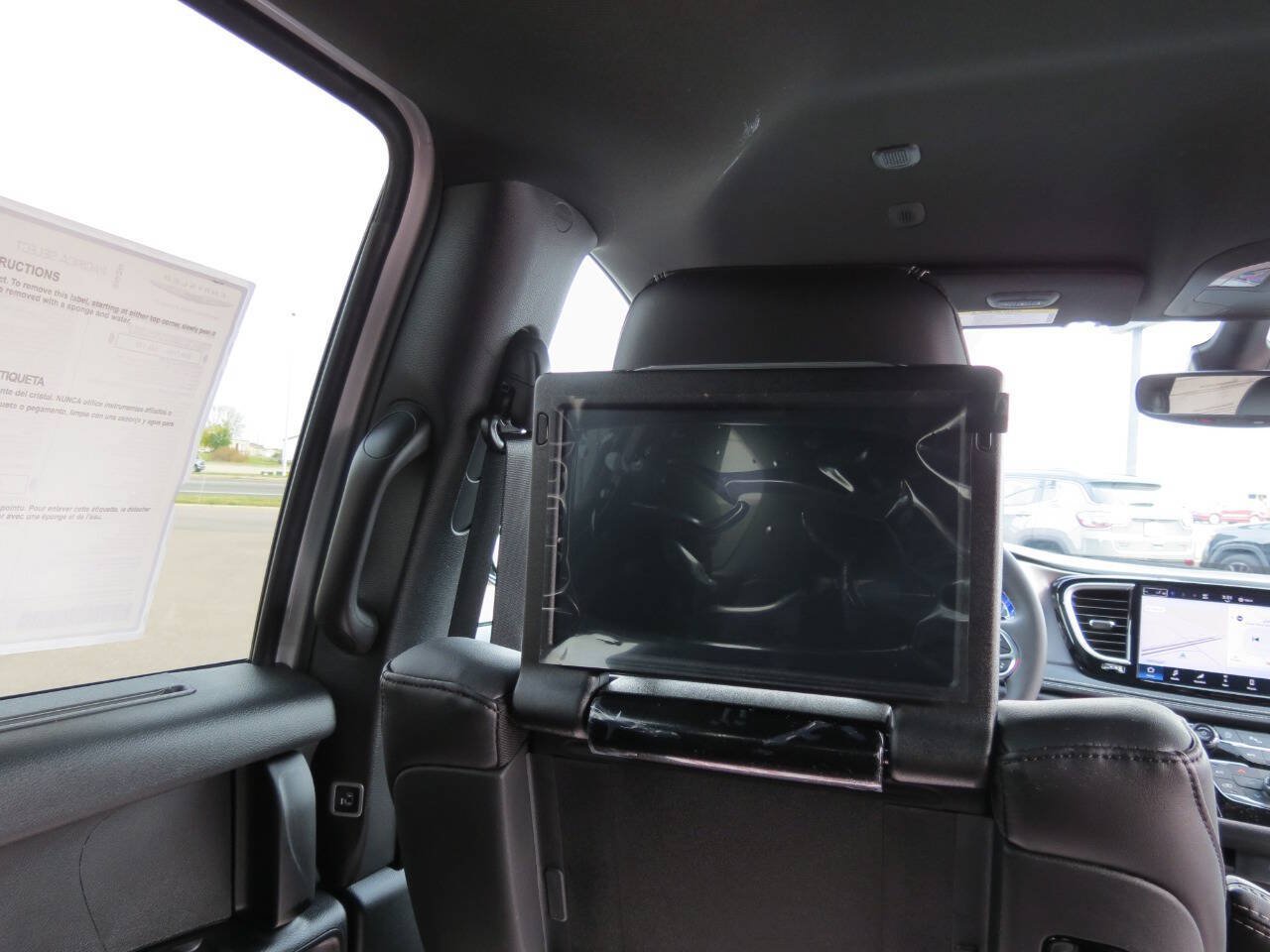New 2026 Chrysler Pacifica Select FWD image 20