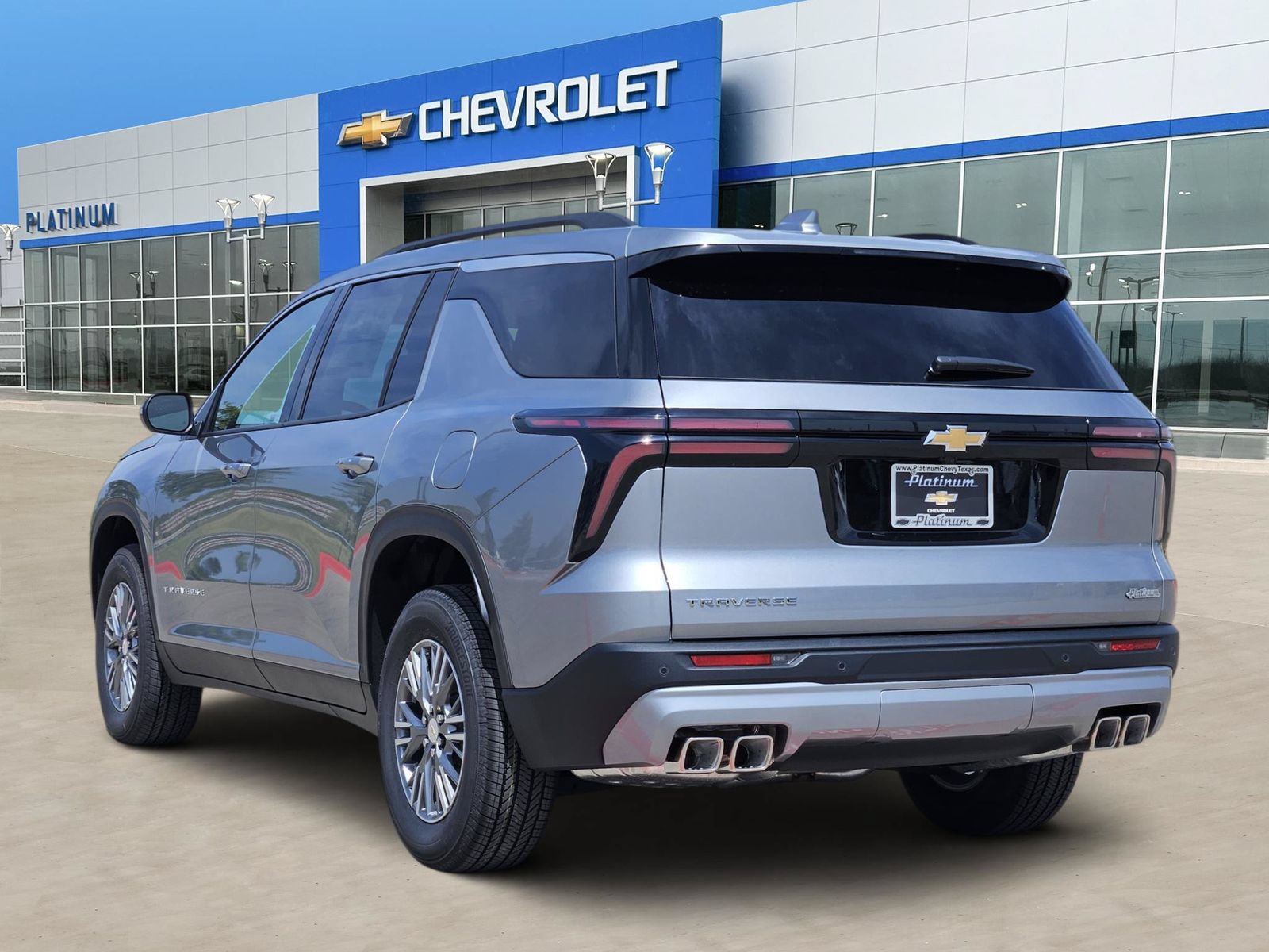 New 2027 Chevrolet Traverse LT FWD image 4