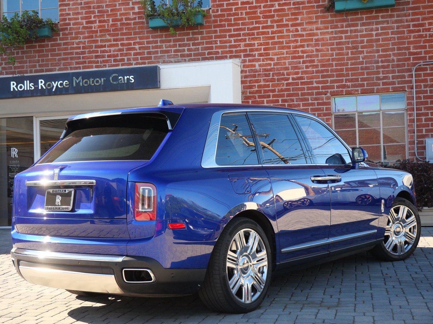 Certified 2023 Rolls-Royce Cullinan image 2