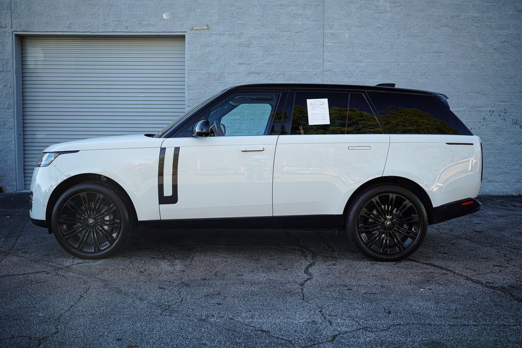 Used 2022 Land Rover Range Rover SE image 10