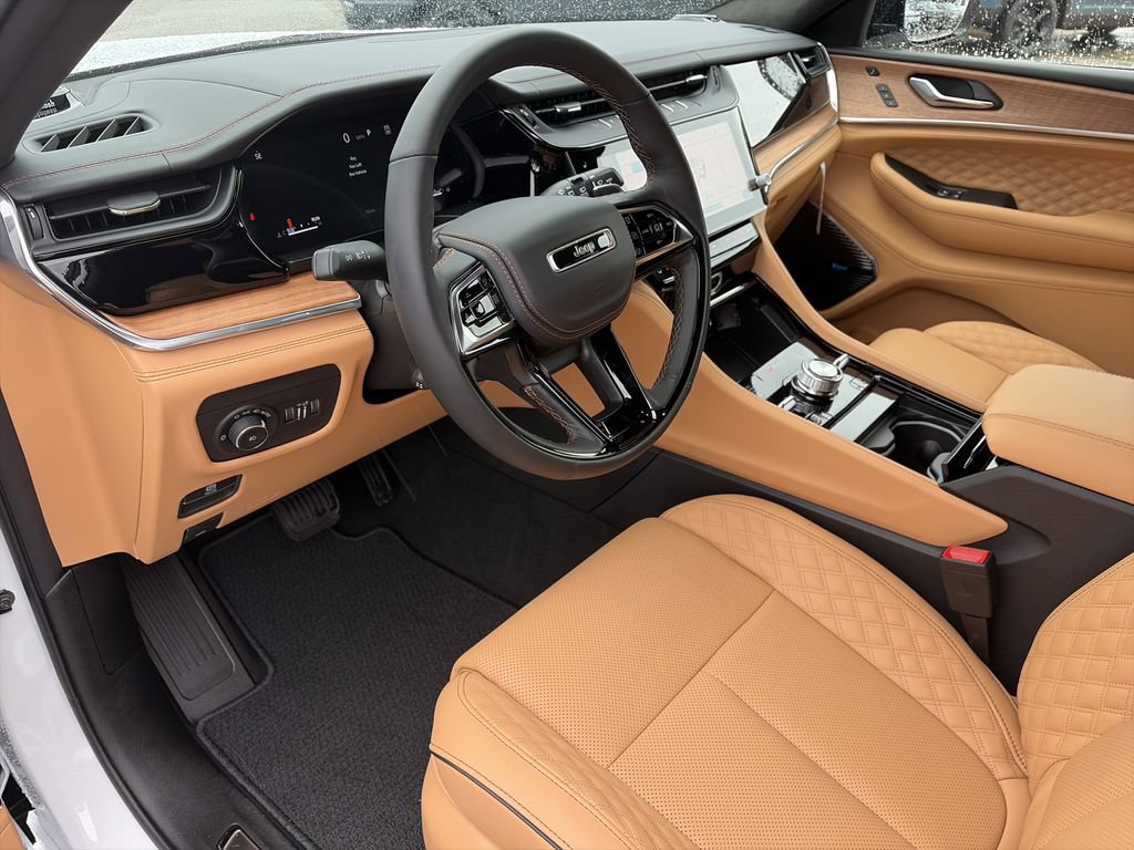 New 2026 Jeep Grand Cherokee Summit w/ Adv Protech Group IV AWD/4WD image 10