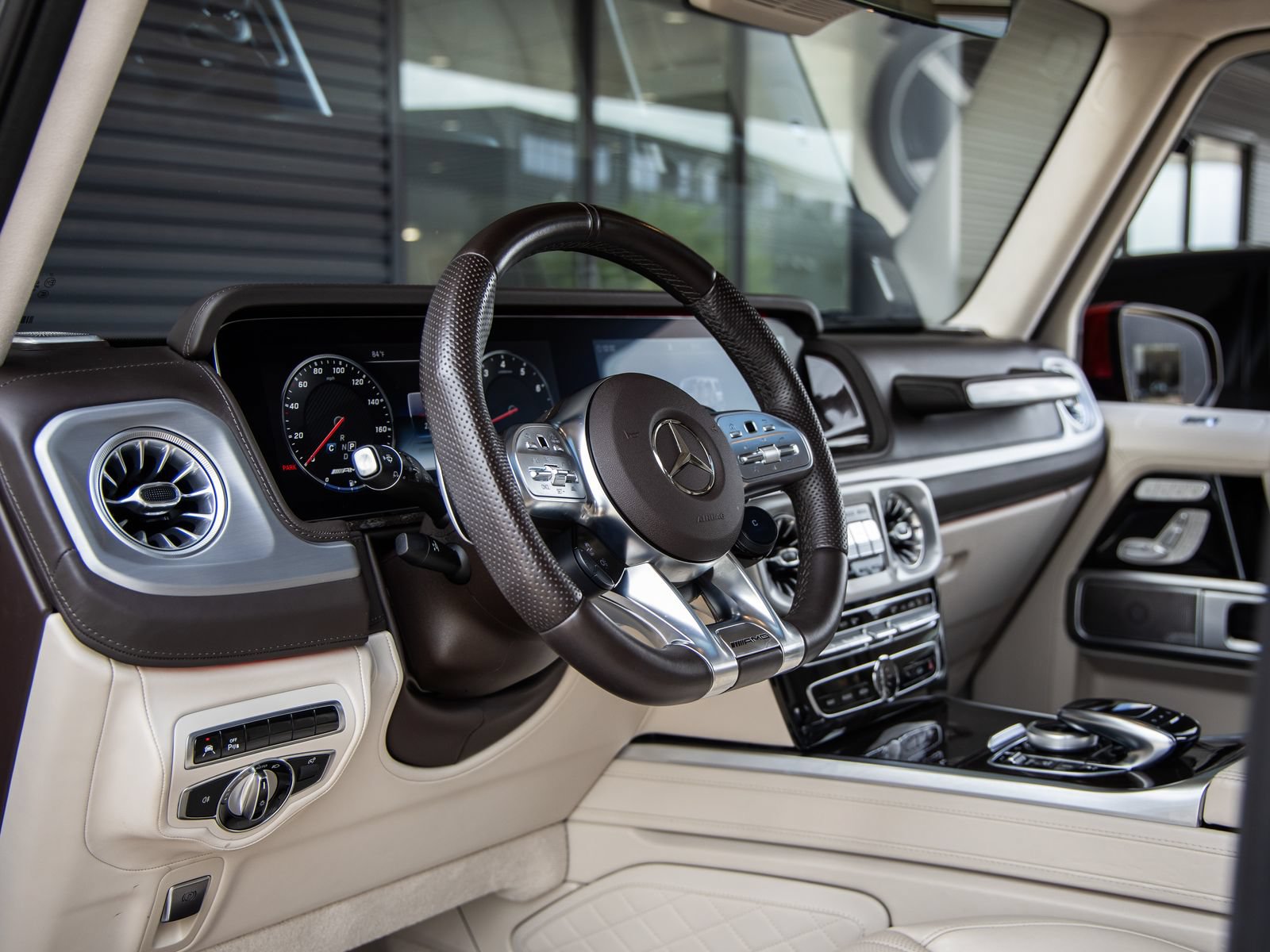 Used 2024 Mercedes-Benz G 63 AMG 4MATIC image 25