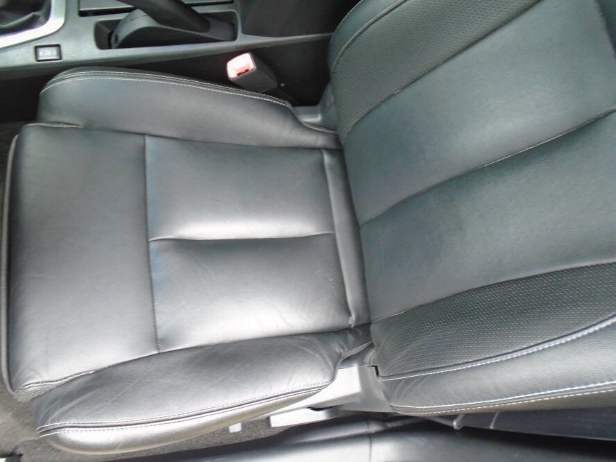 Used 2011 Nissan Altima 3.5 SR FWD image 17