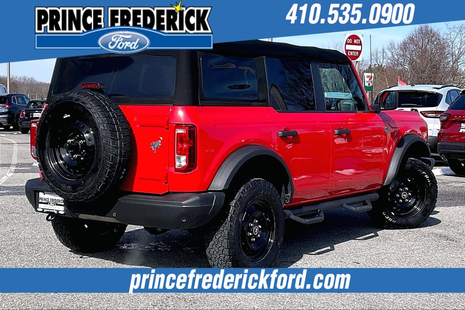Used 2022 Ford Bronco Black Diamond image 12