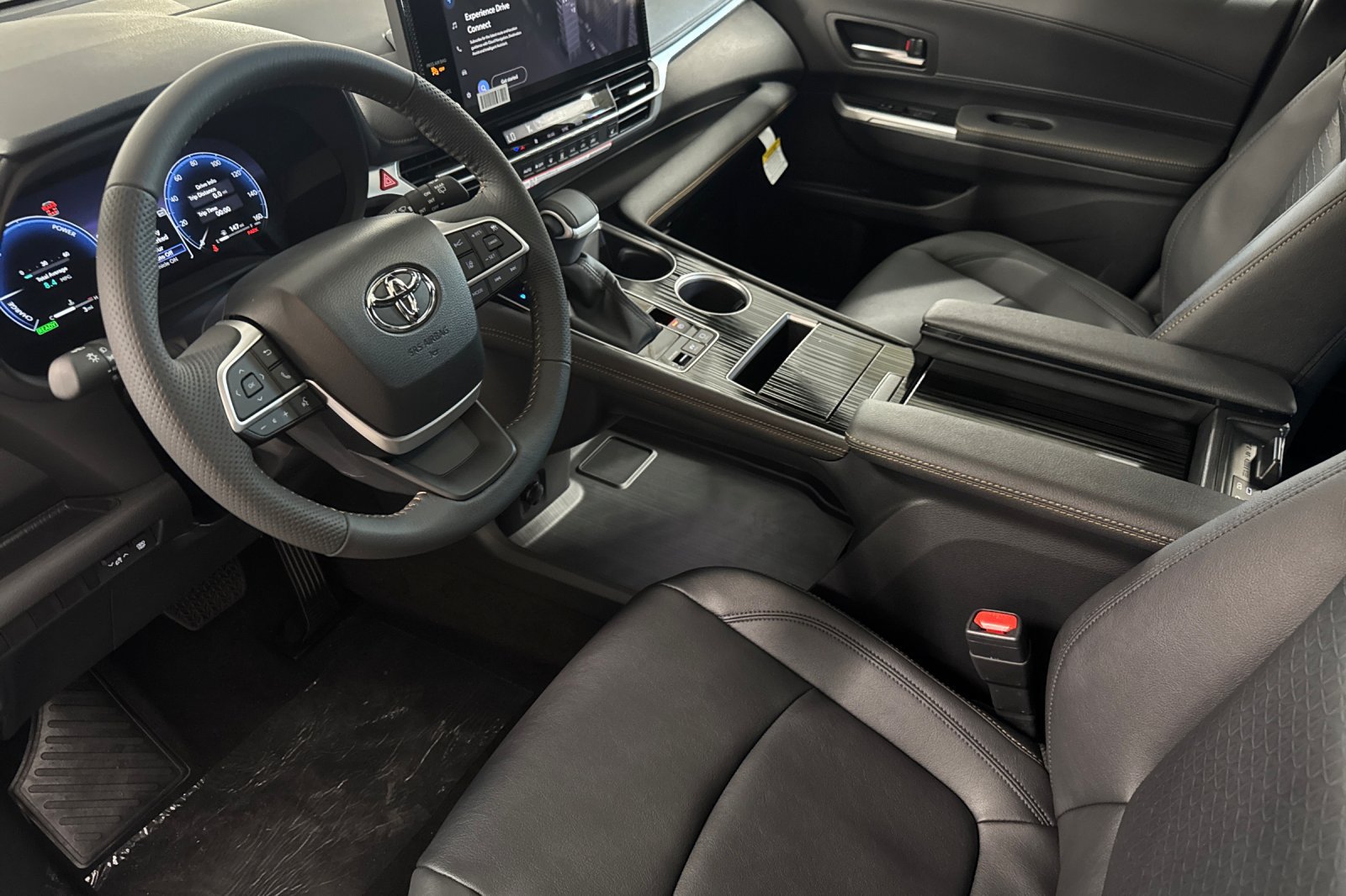 New 2026 Toyota Sienna XLE Woodland Edition AWD/4WD image 10