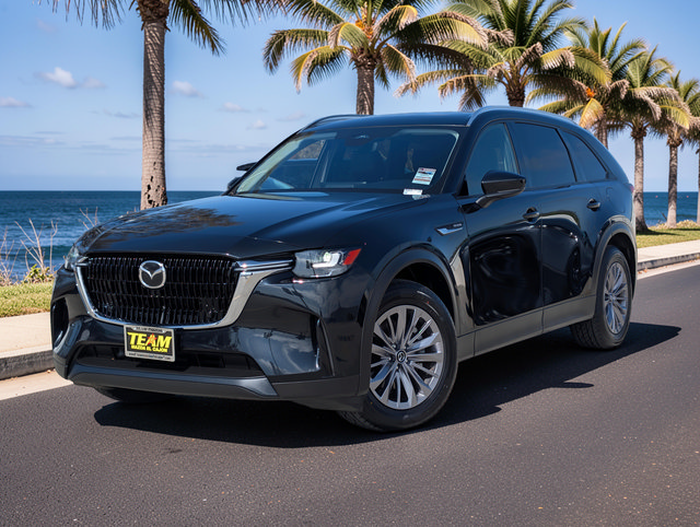 Used 2025 MAZDA CX-90 3.3 Turbo w/ Preferred Package AWD/4WD image 2