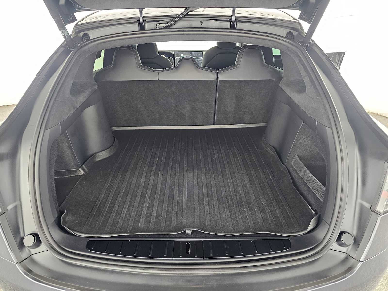 Used 2022 Tesla Model X image 14